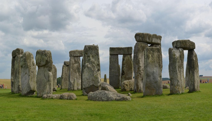 北京英爱旅游13日游,牛津+剑桥+都柏林圣三一三学府+巨石阵+巨人堤+大英博物馆+温莎城堡+爱丁堡城堡