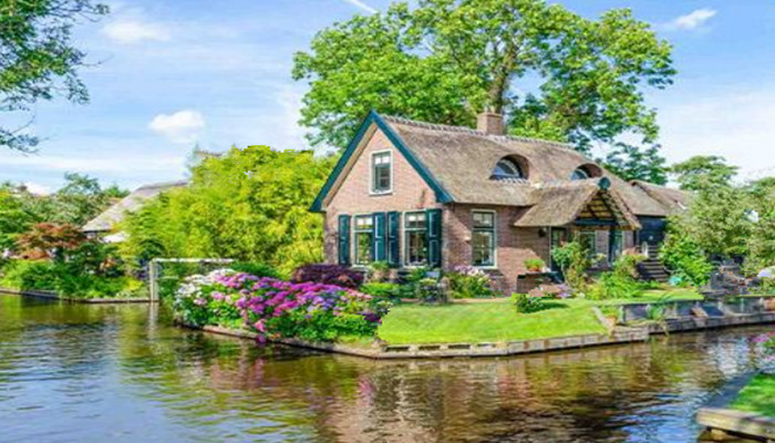 北京欧洲8国旅游13日游,德法意瑞奥比列+荷兰,菲斯特&双宫含讲&双船&巴黎圣母院&科隆大教堂