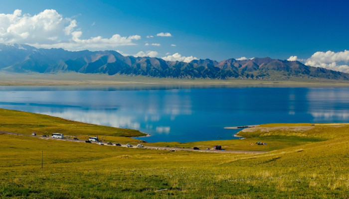 北京南疆旅游10日游 喀什古城 白沙湖 金草滩 盘龙古道 艾提尕尔清真寺 博斯腾湖